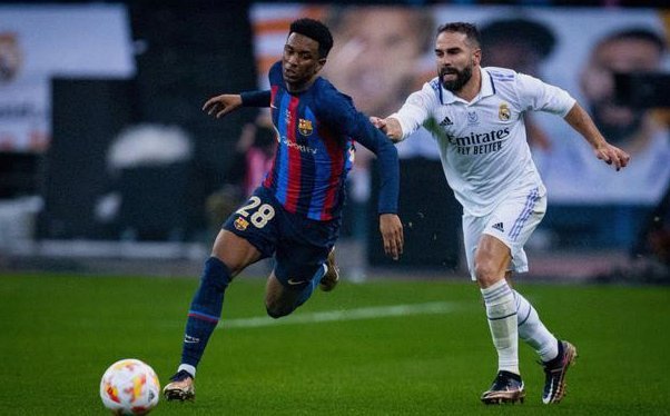 世体：巴萨认为巴尔德吉表现及格，积极稳健但进攻不够果断