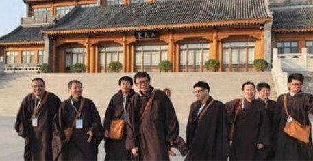 唐华建与老董的关系：深度剖析师徒传承的真相
