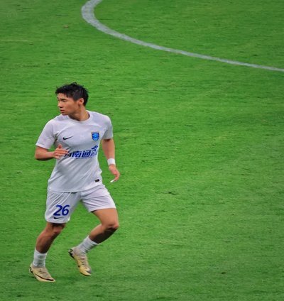 江苏联：南通2-1宿迁，叶道驰、覃虹皓破门，薛天翼直红