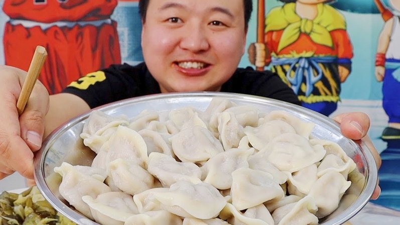 阿根廷球员再办烤肉宴，大马丁调侃鸡肉是给素食者准备的