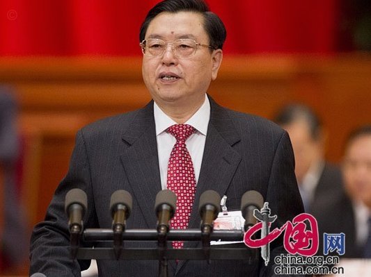 德转：北京国安球员冯博轩自由转会至大连英博