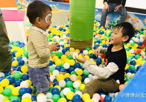 嗨球的孩子有一个大关口——发育关