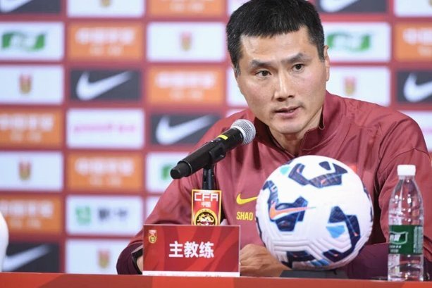 不会哥们几个明天一觉起来发现邵佳一下课了吧